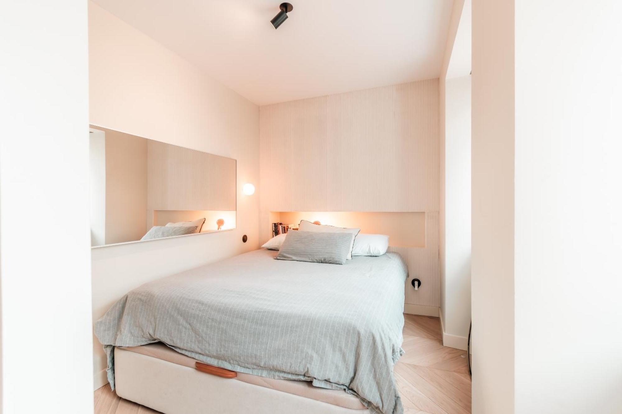 The Founders Residency, Praca Flores *